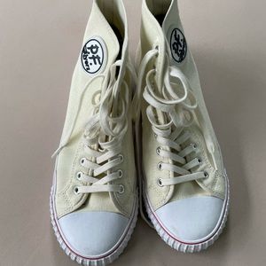 High top PF FLYERS cream size 9 mens